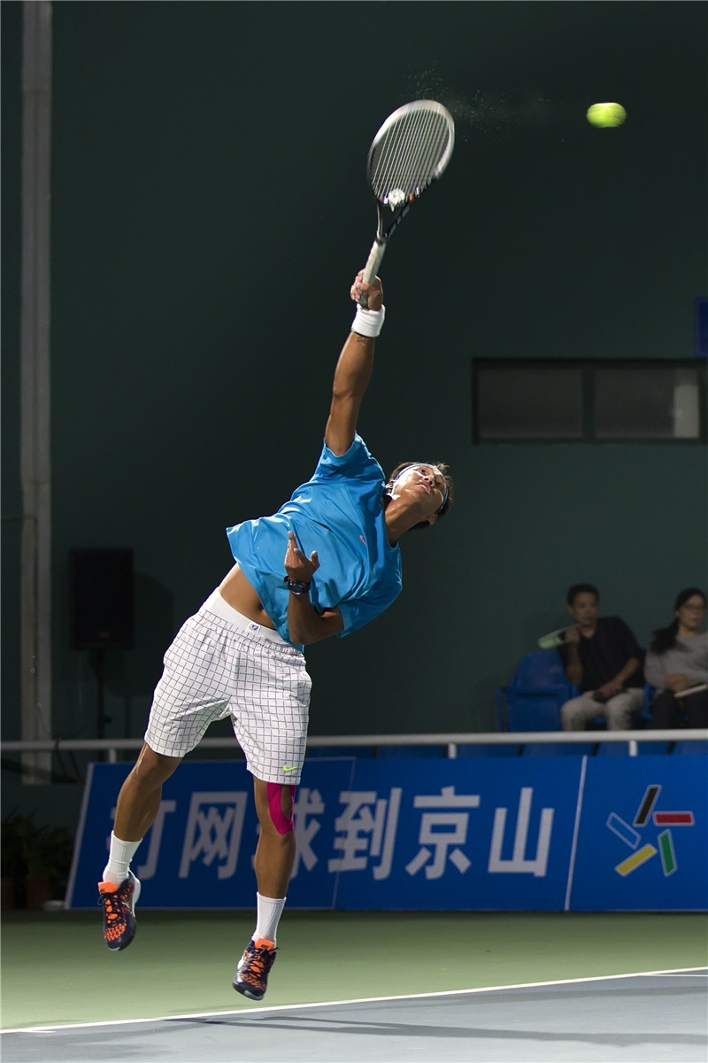 揽月之二 肖晓云 摄.jpg