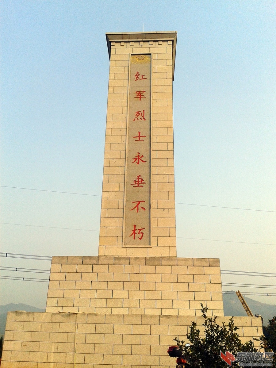 红军烈士墓林景区4.jpg