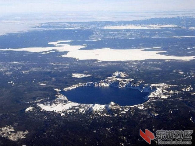 07火山湖.jpg