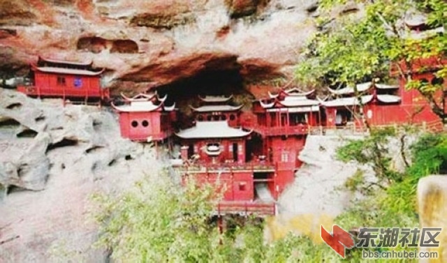 3．云南西山悬空寺.jpg