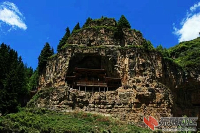 8．山西宁武芦芽山悬空寺.jpg
