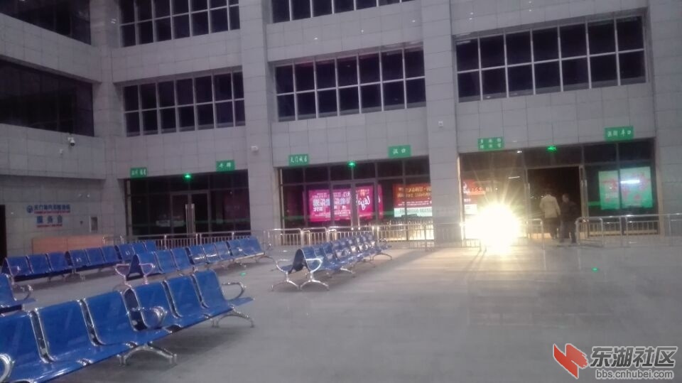候车厅.jpg