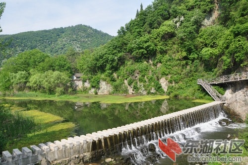 狮子岩武当花谷.jpg