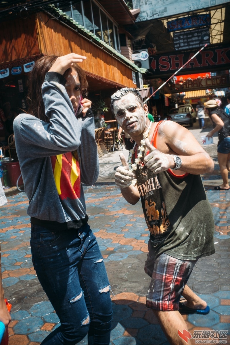 14064501104_f63a50ab98_k.jpg