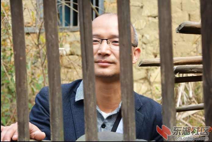 武穴街上的伢泼假儿昨日专程前往传统村落李家垅采风