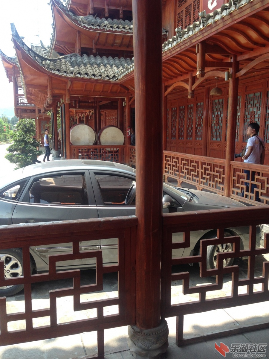 刚到吃饭2.jpg