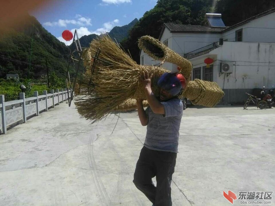 天气虽热心欢乐.jpg