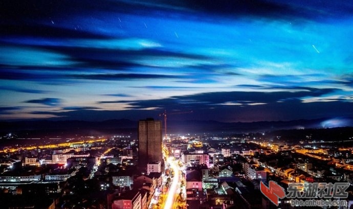 石花镇夜景.jpg