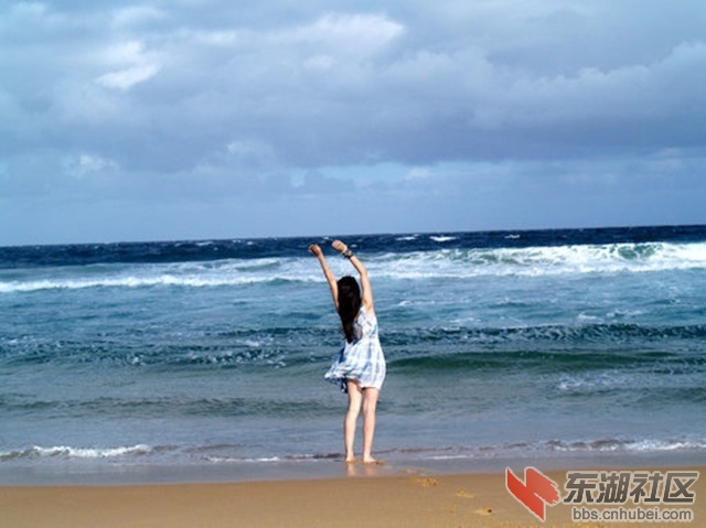 站在海边1.jpg