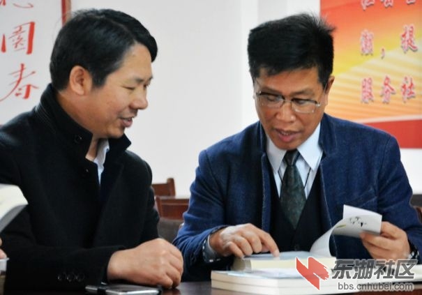ccTv《探秘之旅》摄制组今邀请梅川乡贤就禅宗文化专题
