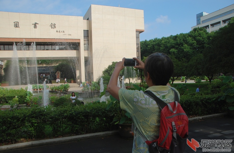 华科大图书馆
