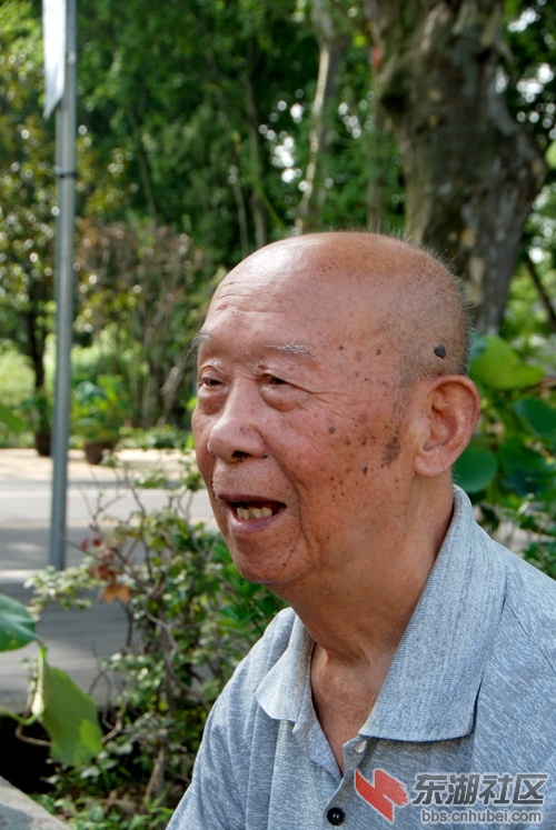 华科大荷花老人