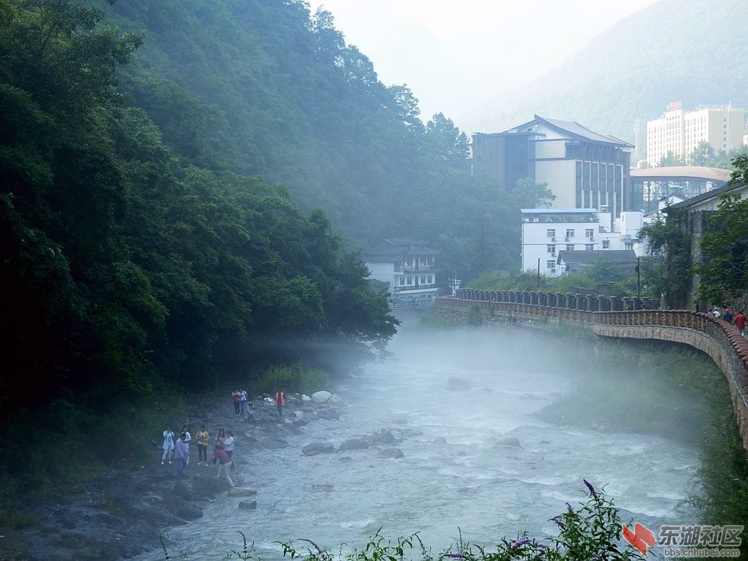 68、昨晚下雨啦.jpg