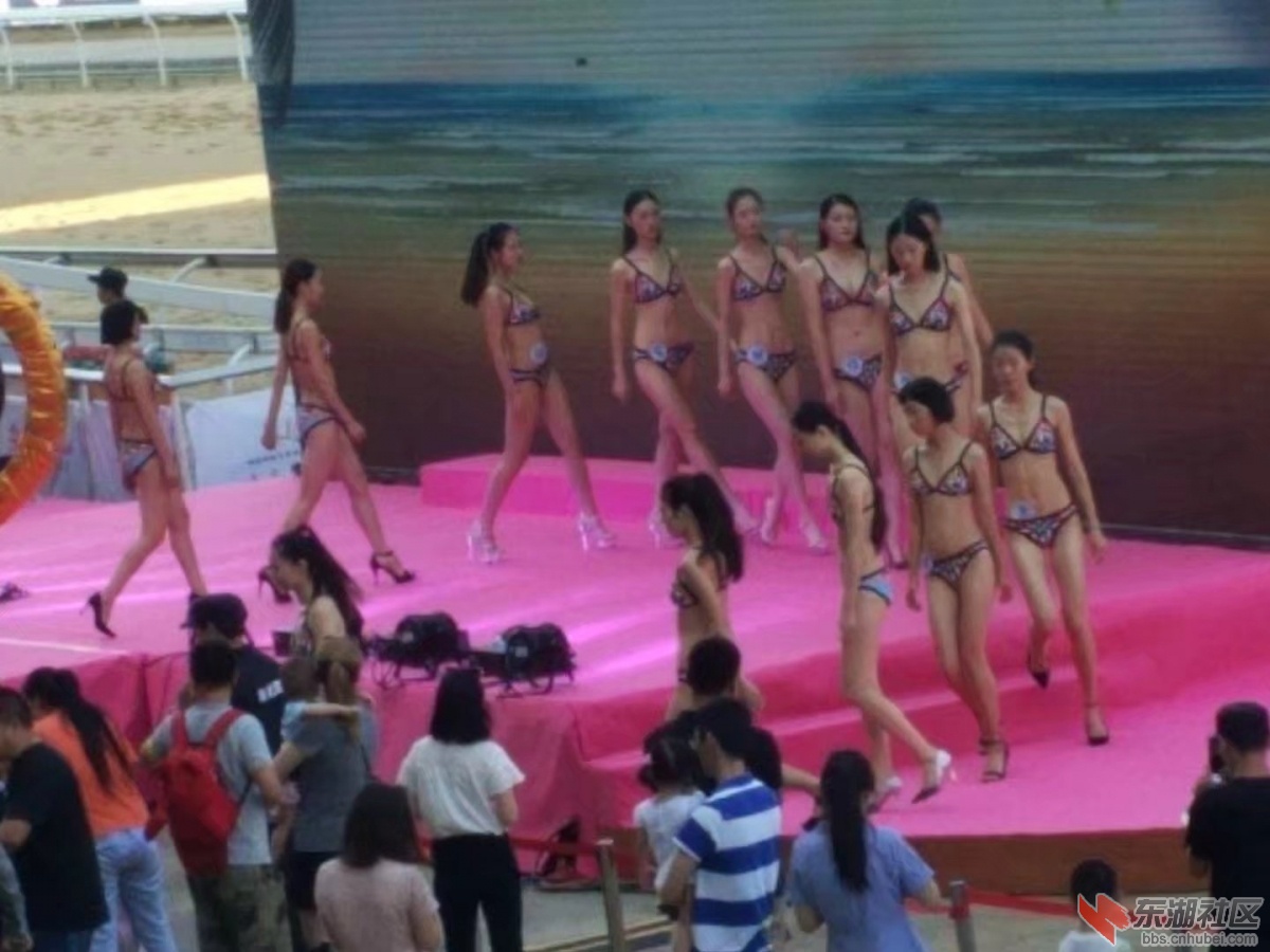 泳装走秀3.jpg