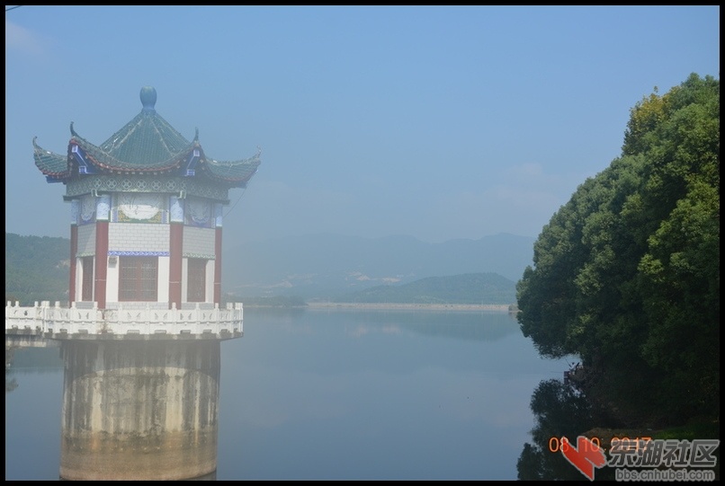 授予国家水利风景区”的梅川水库美不胜收