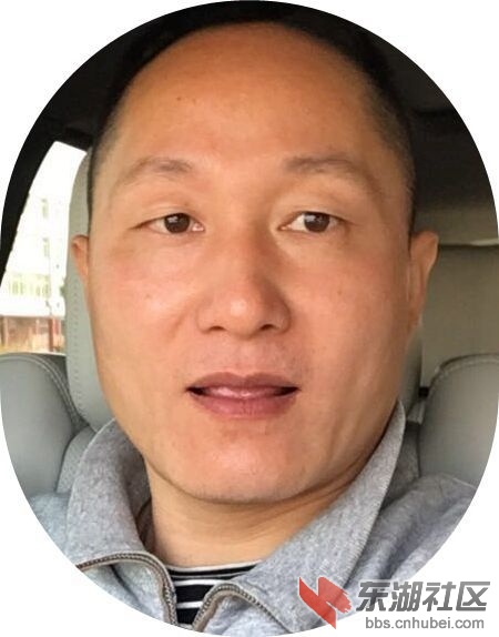 杨辉震，1976年出生于武穴市梅川镇桑梓园社区教场街，父母均为农村农民，小时家境贫寒，在90年代初中毕业后 ...