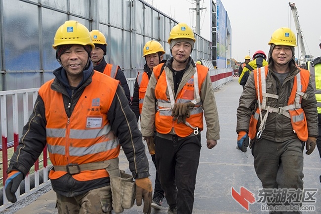 2下班路上曾院平摄影.jpg