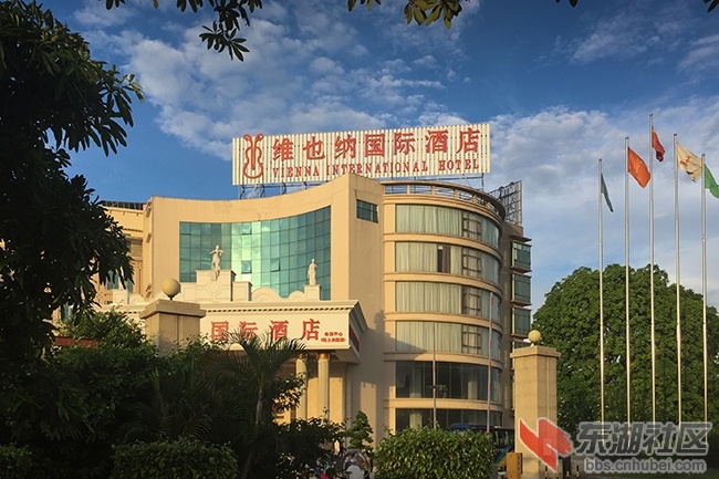 酒店一景曾院平摄影.JPG