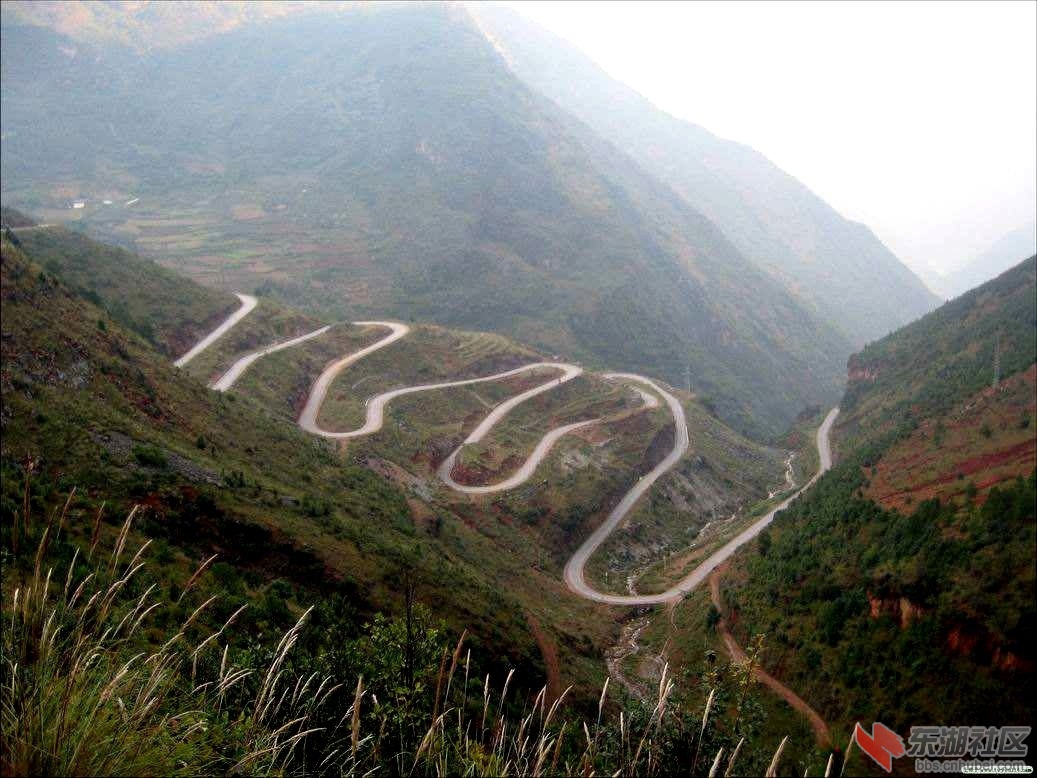 十八盘公路全景12.jpg