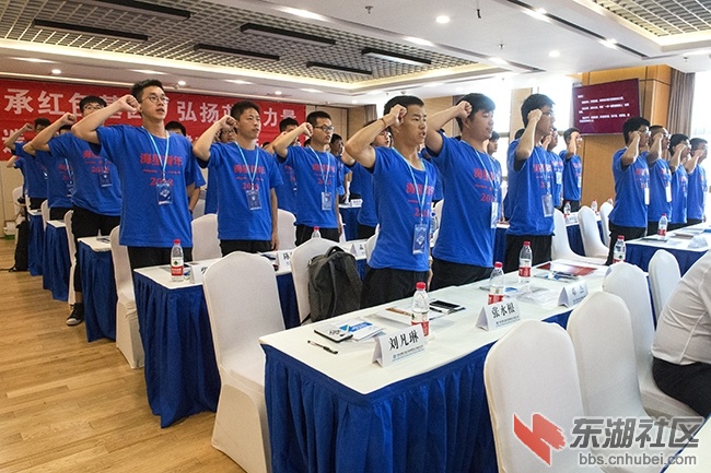 14.我宣誓曾院平摄影.jpg