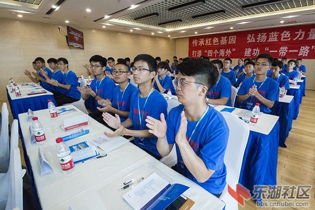 12.新员工之一曾院平摄影.jpg