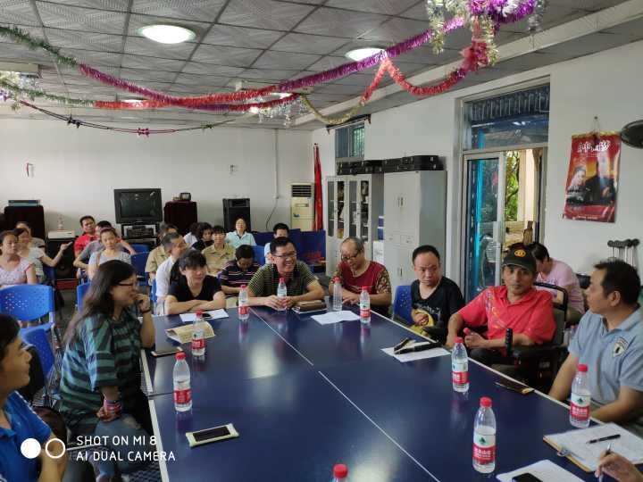 图为福利企业负责人发言交流现场.jpg