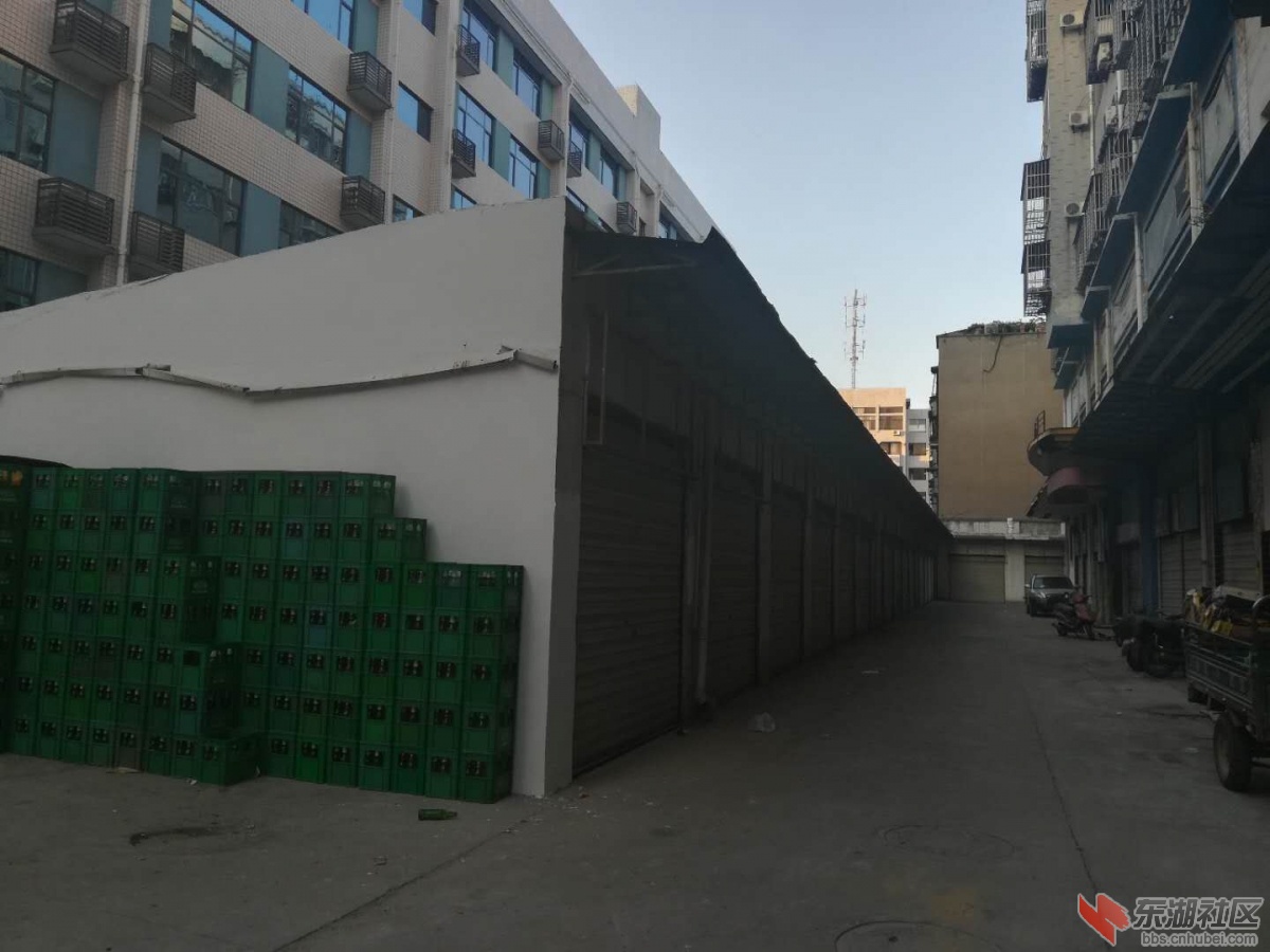 3A号楼与大庆路小学违建2.jpg