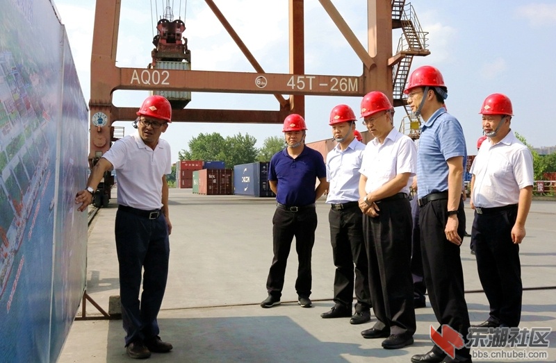 8月20日下午，荆州市委书记何光中、市长崔永辉调研荆州港盐卡港区。_副本.jpg.jpg