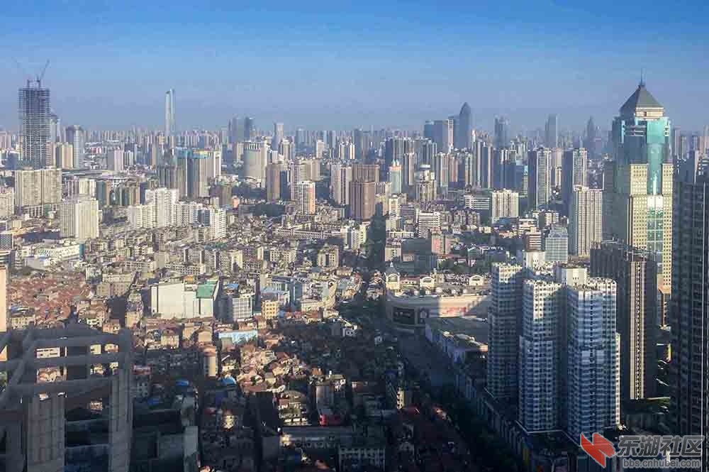 11.中山大道方向的武汉老城区一景曾院平摄影.JPG