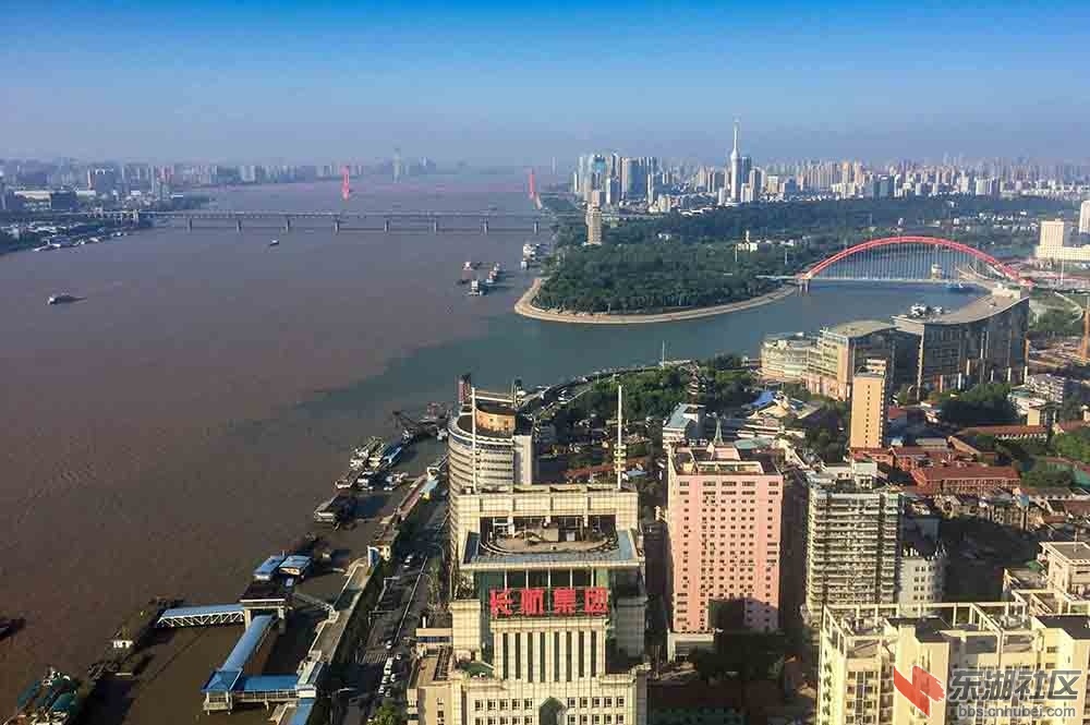 2.长江与汉江交汇处曾院平摄影.JPG