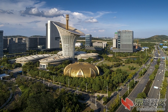 1. 空中鸟瞰“马蹄莲”全景图曾院平摄影.jpg