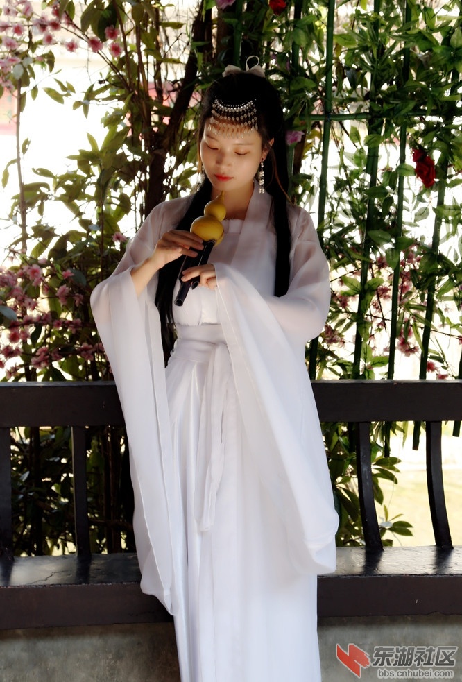 吹葫芦丝.jpg