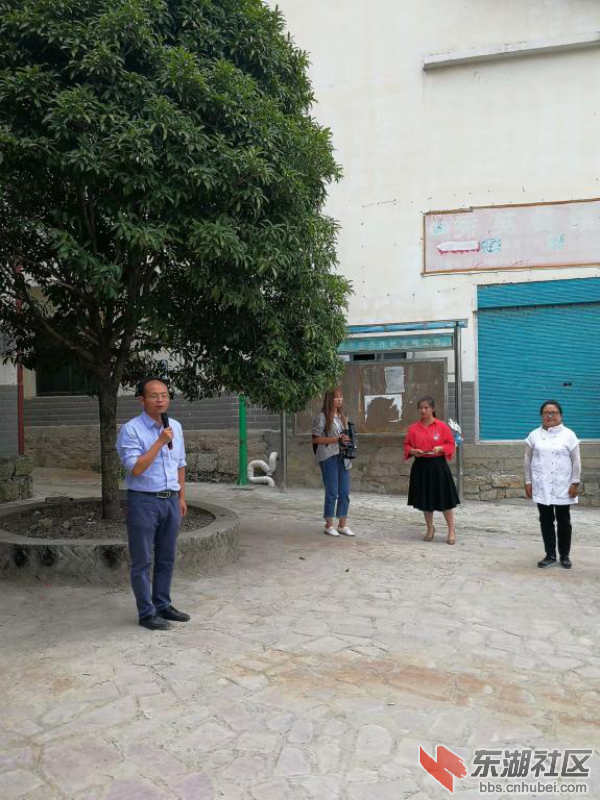 瑞银鸟邀请社会工作专业教研室主任南豪峰现场致辞