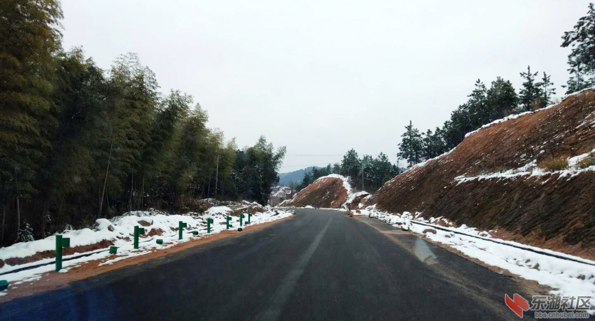 梅川横百公路扩建工程建设即将竣工