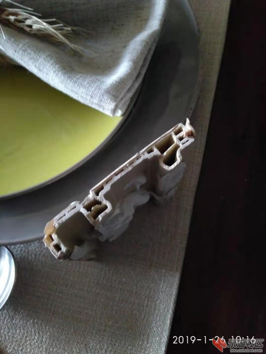 塑料地脚线2.jpg