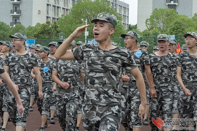 23.军人的吼声曾院平摄影.jpg
