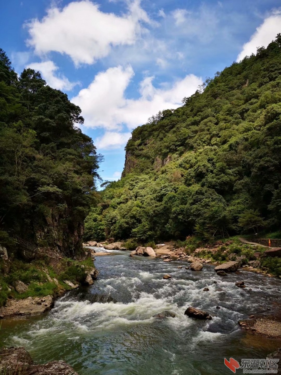 踏水前行