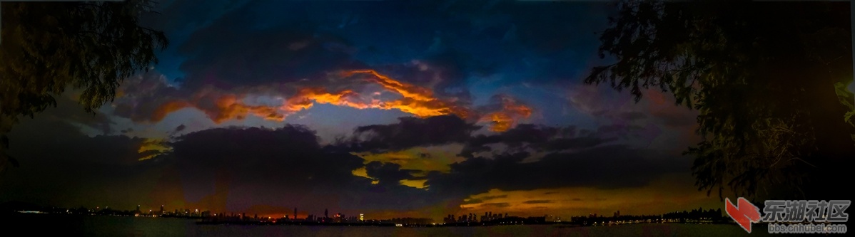 火龙飞天  曾院平摄影.jpg
