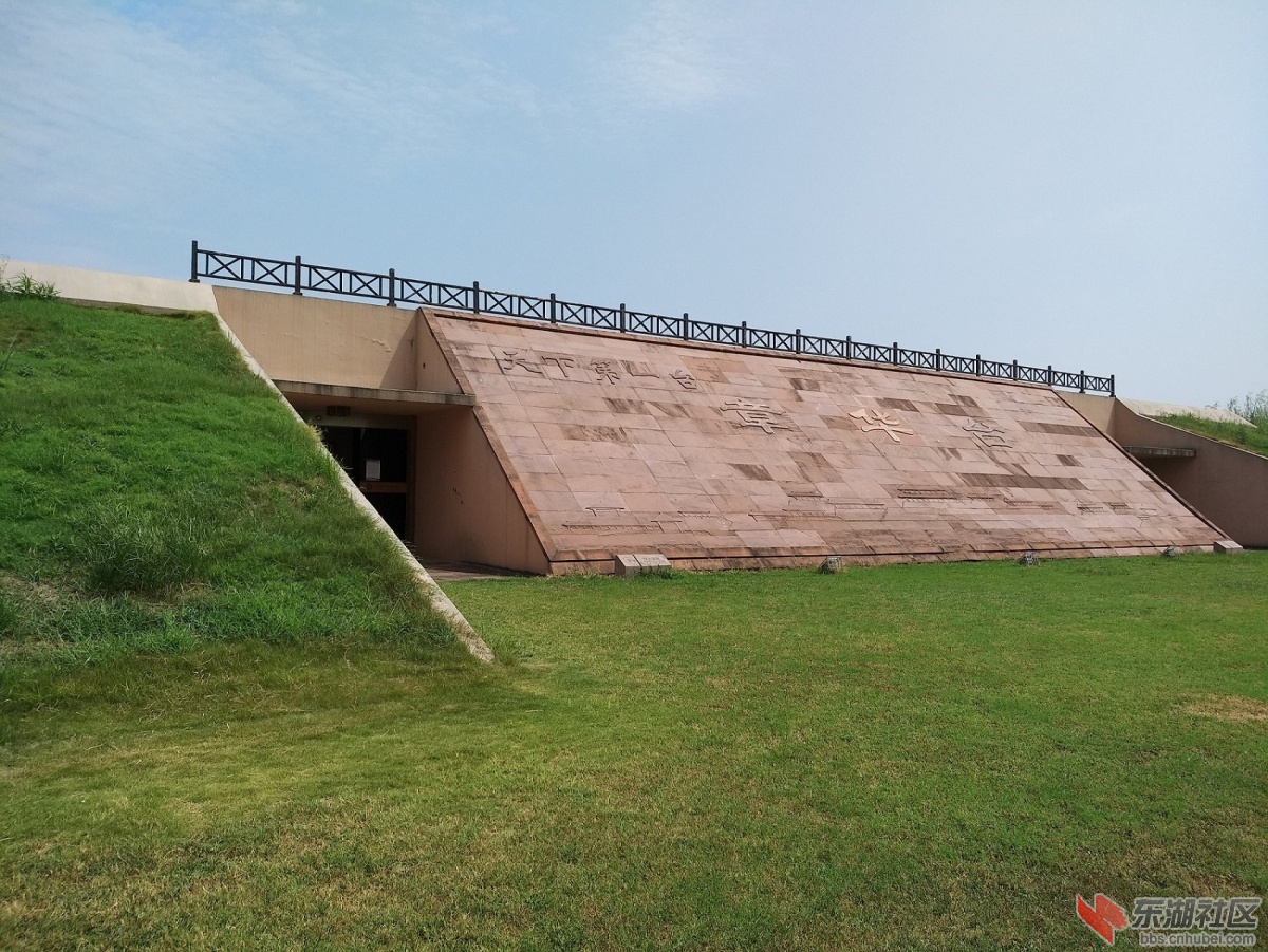 46.底部展厅.jpg