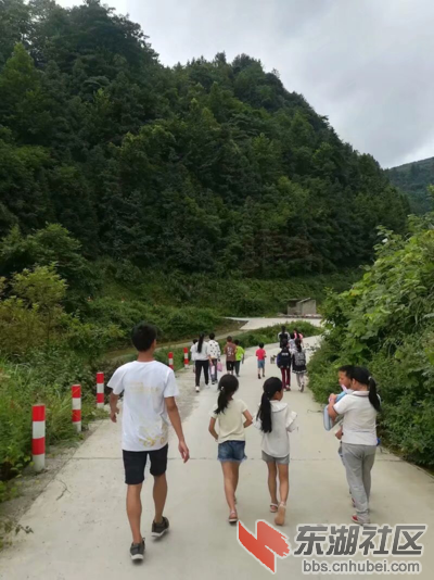 放学路上.png
