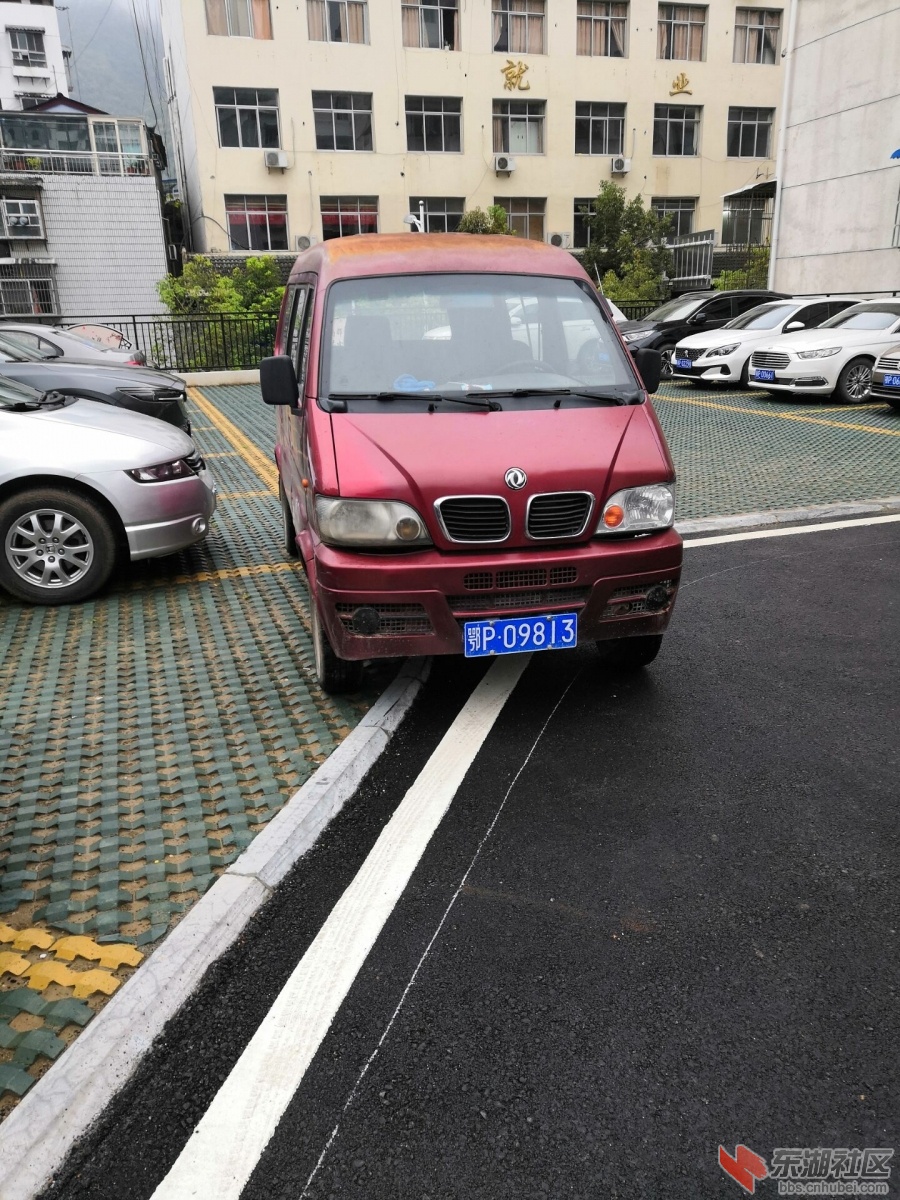 0B20EAA1E10C2F8E4730432E9E308DD9.jpg