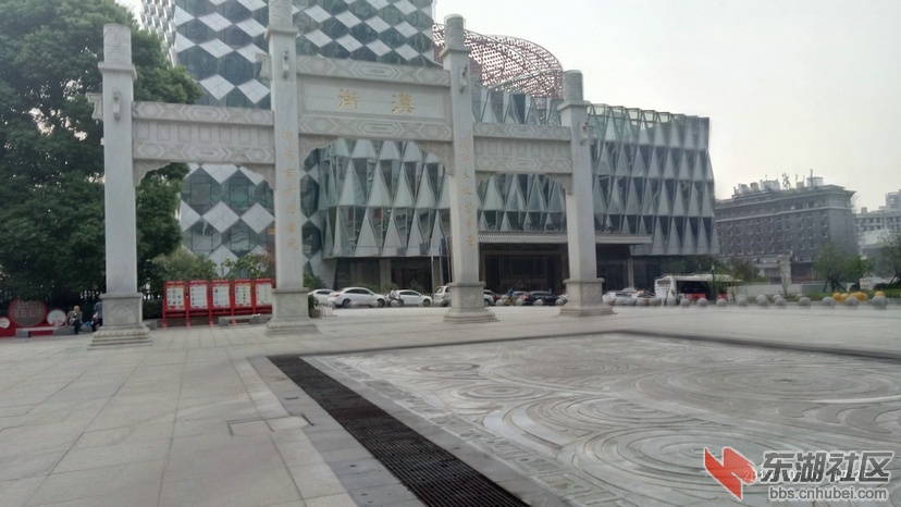 P91010-072600.jpg