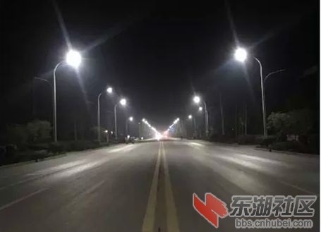 天岳公路亮路灯2.jpeg