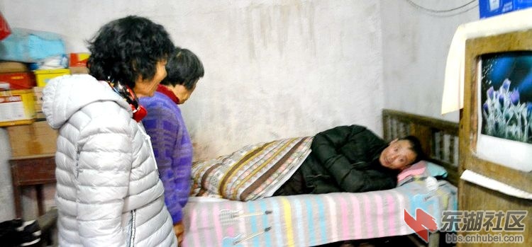   梅川蔡林村有位上海老知青扎根农村50年，艰苦岁月的故事让人敬佩！她叫董龙妹。 ...