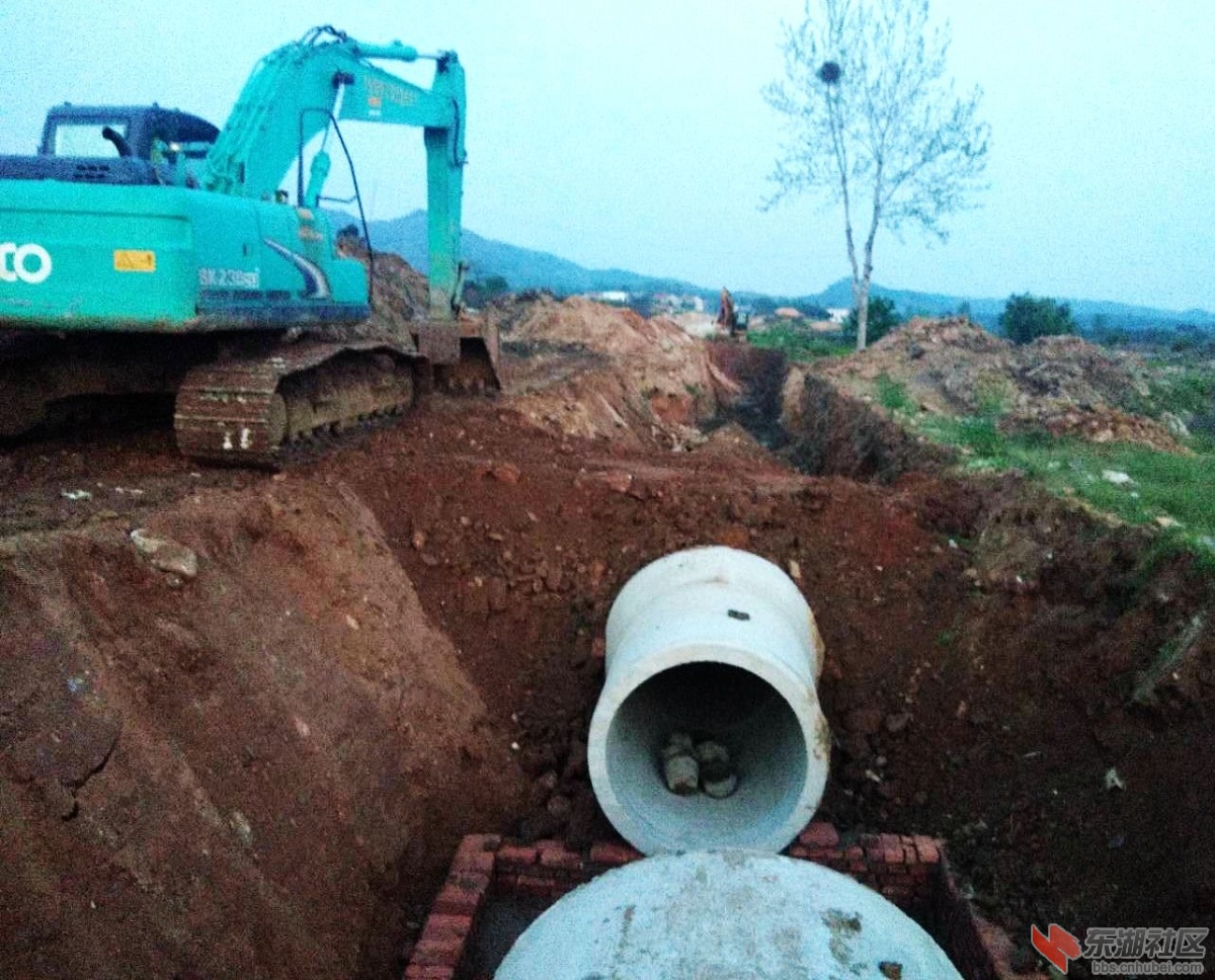  您关心的梅川镇灵山大道排水工程建设复工啦！且速度蛮快。