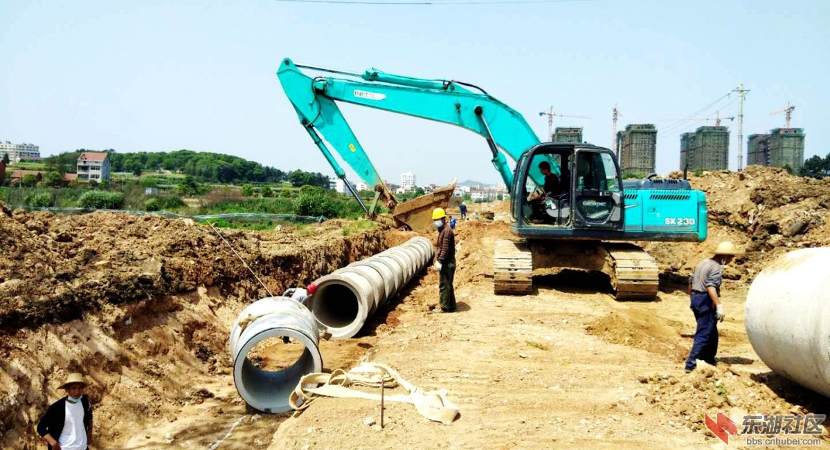  您关心的梅川镇灵山大道排水工程建设复工啦！且速度蛮快。