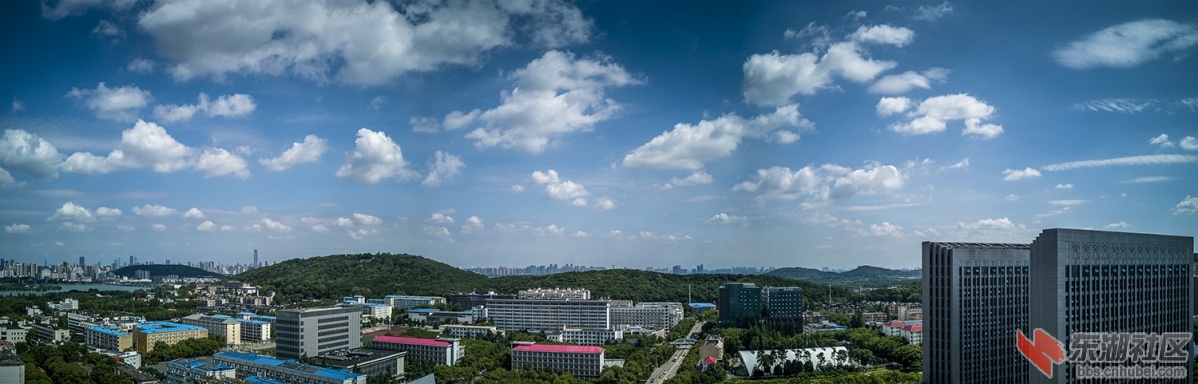 海南天空移植武汉曾院平摄影.jpg