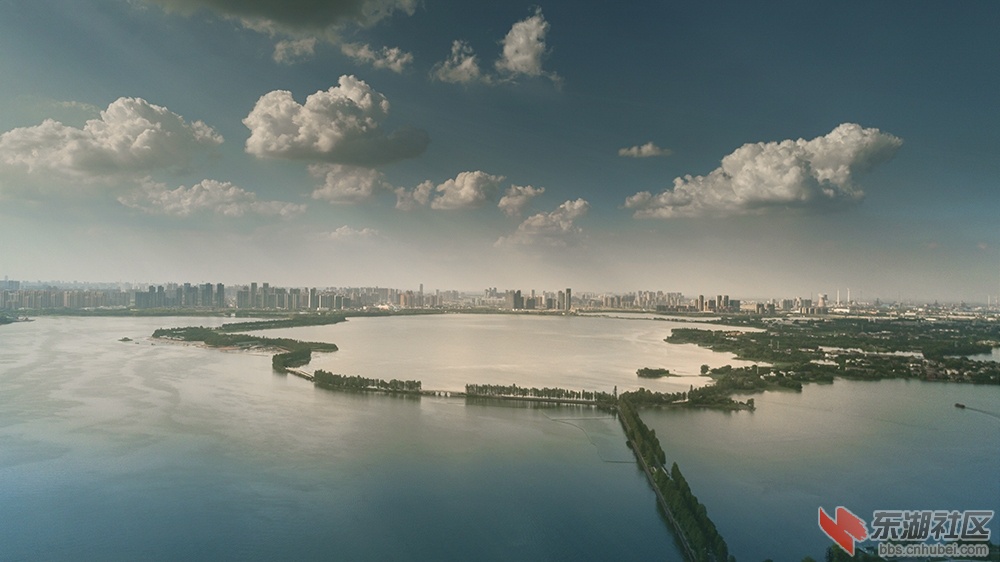 6.无人机鸟瞰东湖曾院平摄影.jpg