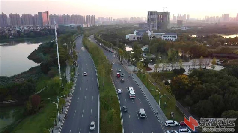 02.jpg