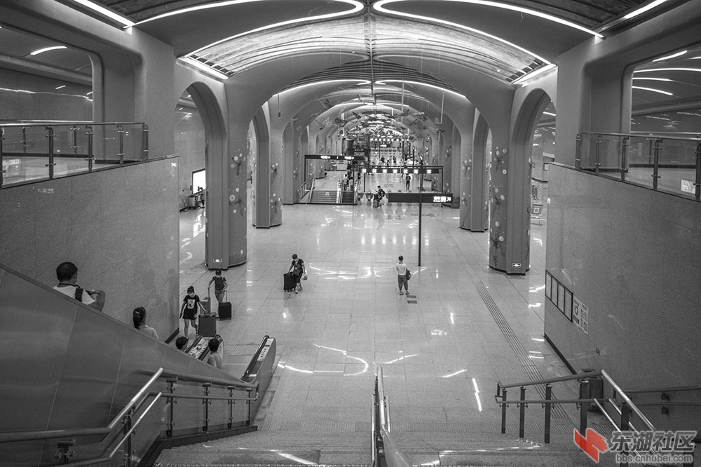 4.城市地铁站曾院平摄影.jpg